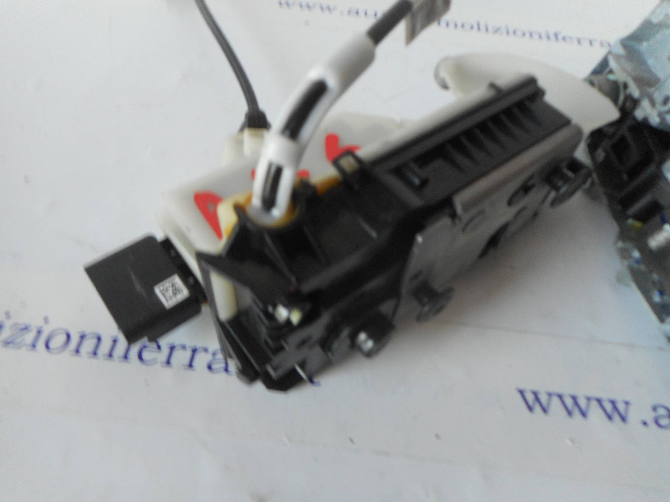 Serratura porta ant. sx.